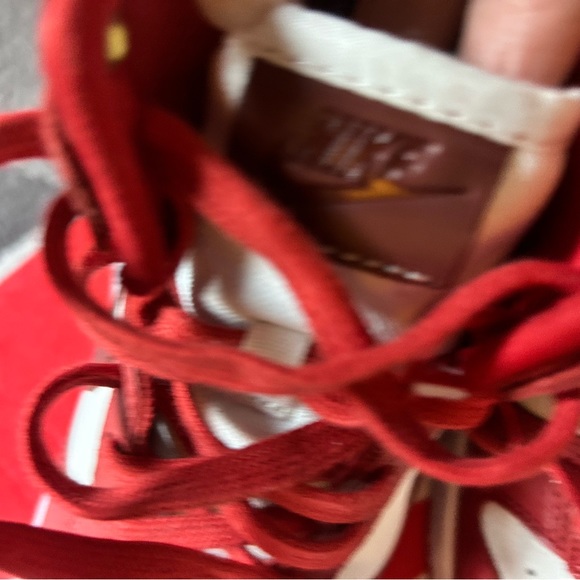 Nike high tops brand new with box and NWT - Picture 4 of 6